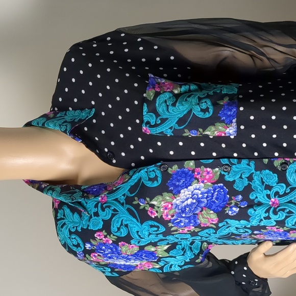 Floral Polka Dot Long Sleeve Button Up Medium - Picture 2 of 10